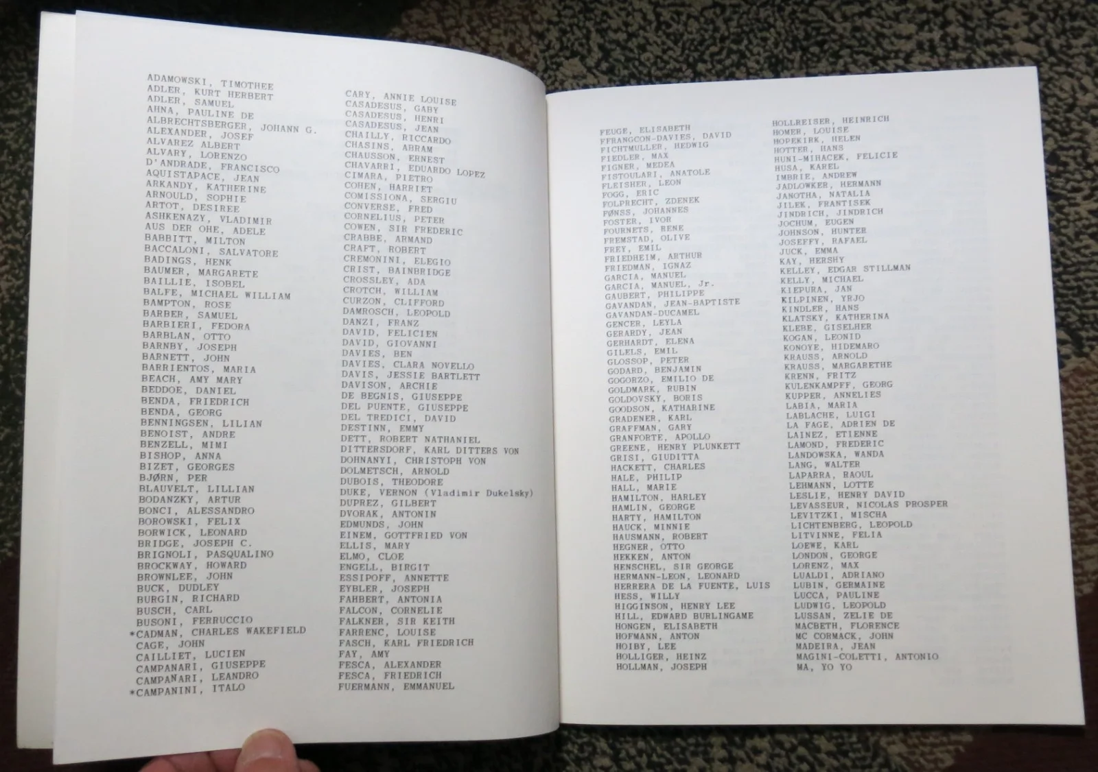 Musical Autographs A Comparative Guide (2nd Supplement 1994) by J.B. Muns., image 3