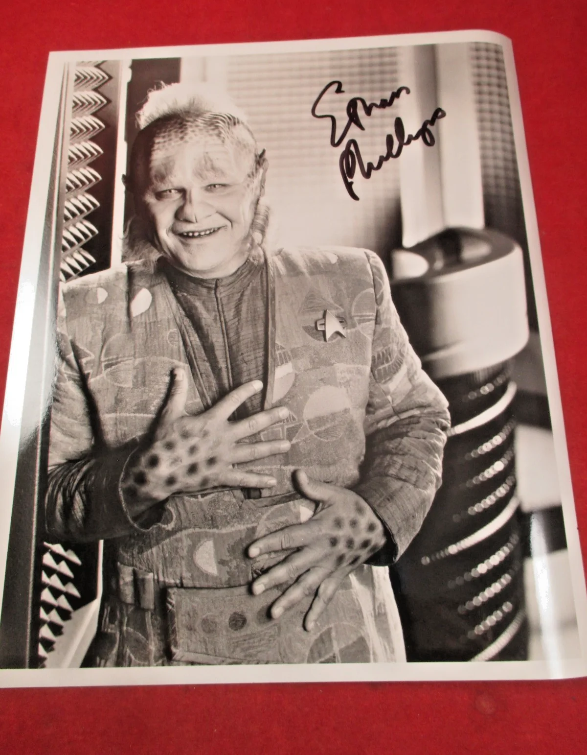 Ethan Phillips — ETHAN PHILLIPS (STAR TREK VOYAGER) AUTOGRAPHED 8 x 10 PHOTO~