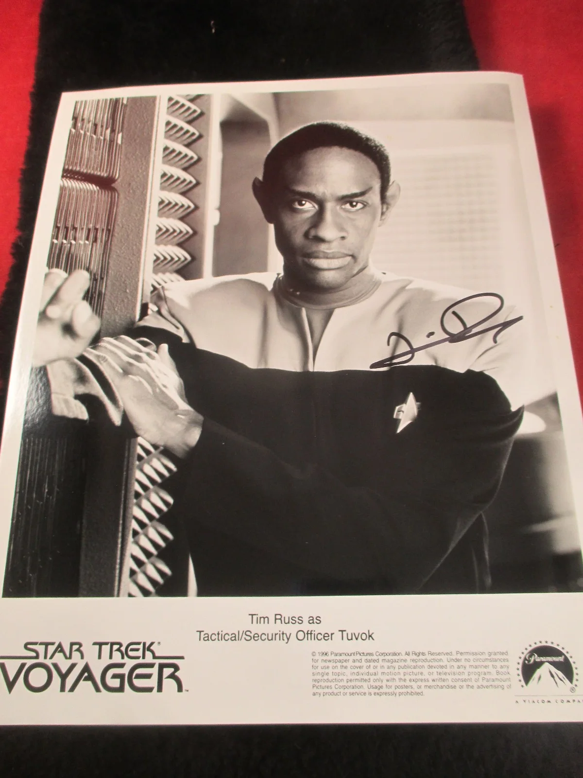 TIM RUSS — TIM RUSS (STAR TREK VOYAGER) AUTOGRAPHED 8 x 10 PHOTO~, image 3