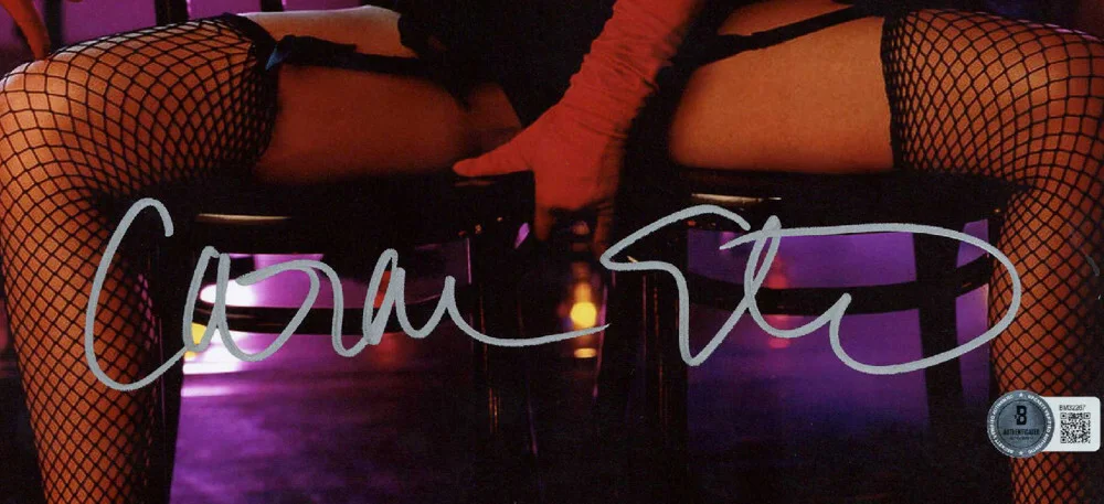 CARMEN ELECTRA SIGNED AUTOGRAPHED 11x14 PHOTO ACTRESS MODEL RARE BECKETT BAS, изображение 2