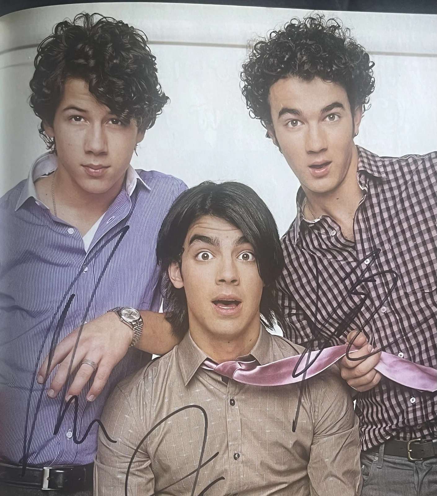 *JONAS BROTHERS*SIGNED*AUTOGRAPHED*PICTURE*MAGAZINE*COA*, image 3