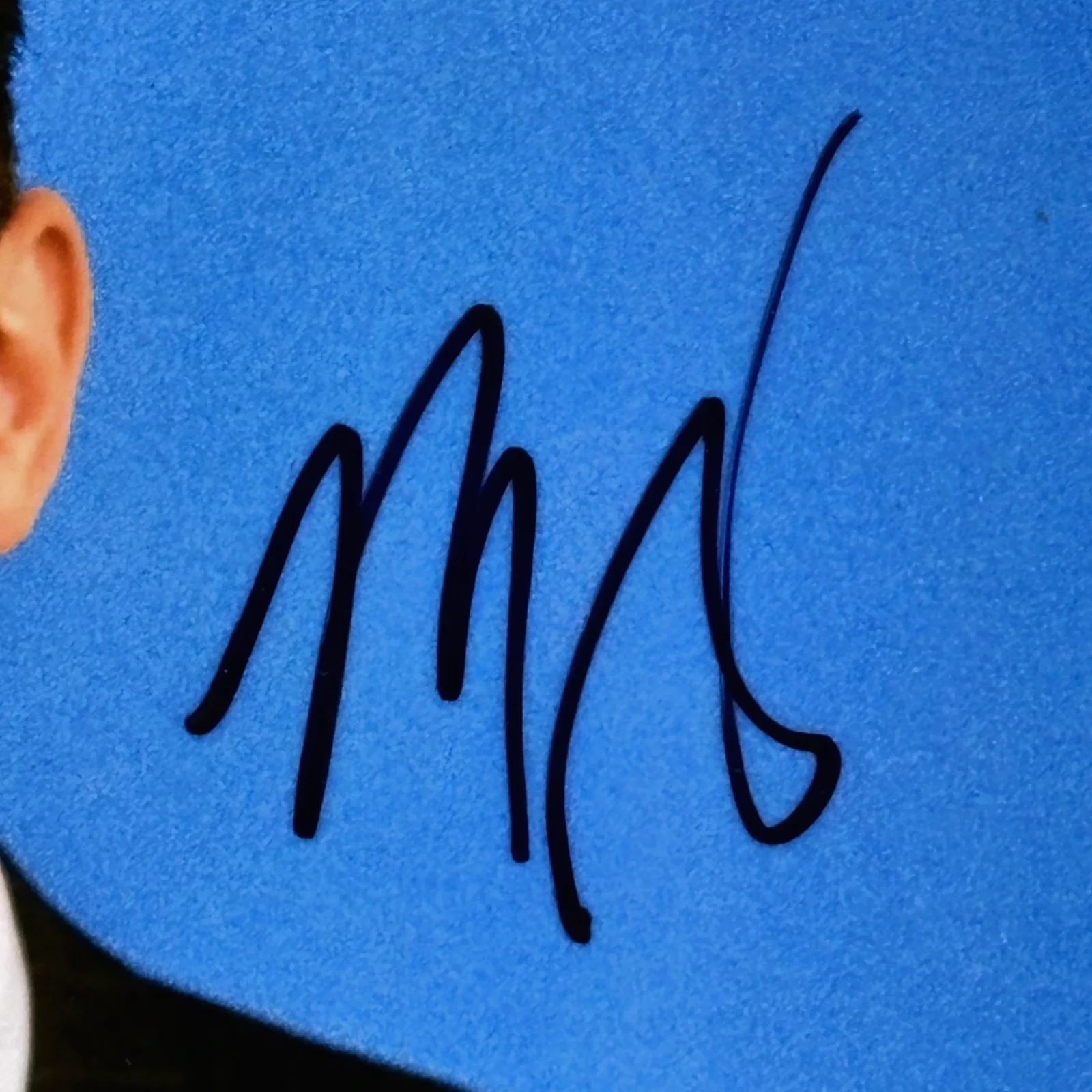 Matthew Perry — Friends Cast Autographed Framed Collage Signed BAS JSA 8x10 Photo Perry Cox, image 3