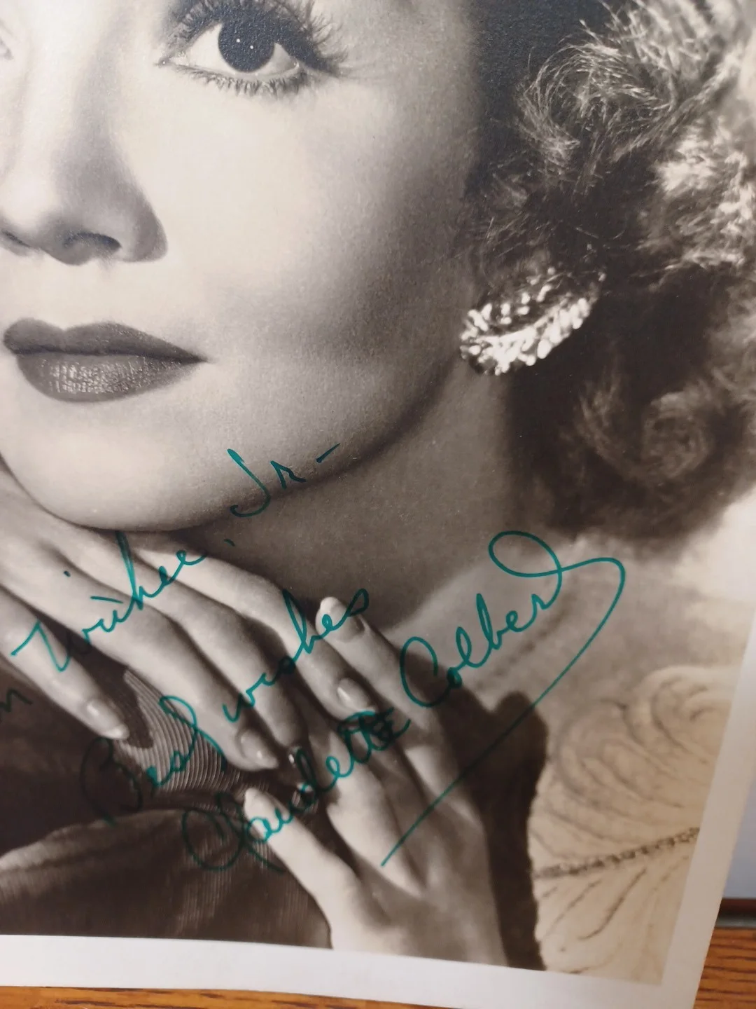 40's American Actress Claudette Colbert Autographed Photo 8 x 10 RRP 449, изображение 2