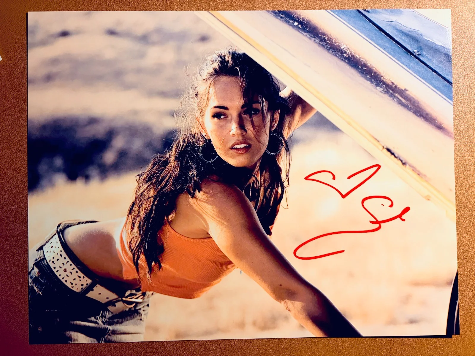 Megan Fox — Megan Fox Signed• Transformers•8.5 x 11 Color Autographed Photo w/ COA, изображение 2
