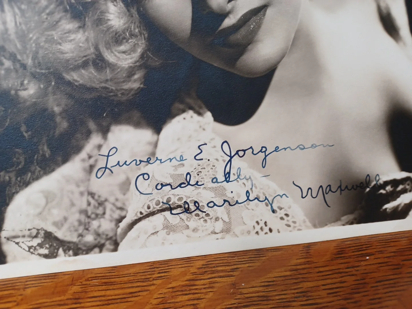40's American Actress Marilyn Maxwell Autographed Photo 8 x 10 RRP 448, image 2