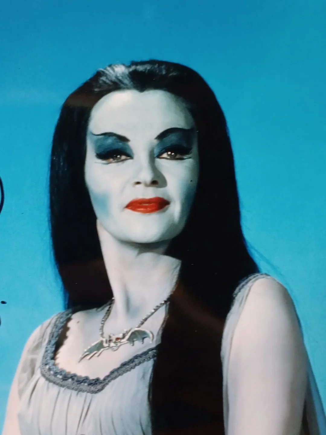 60's Munsters Actress Yvonne DeCarlos "Lily" Autographed Photo 8 x 10 RRP 445, изображение 3