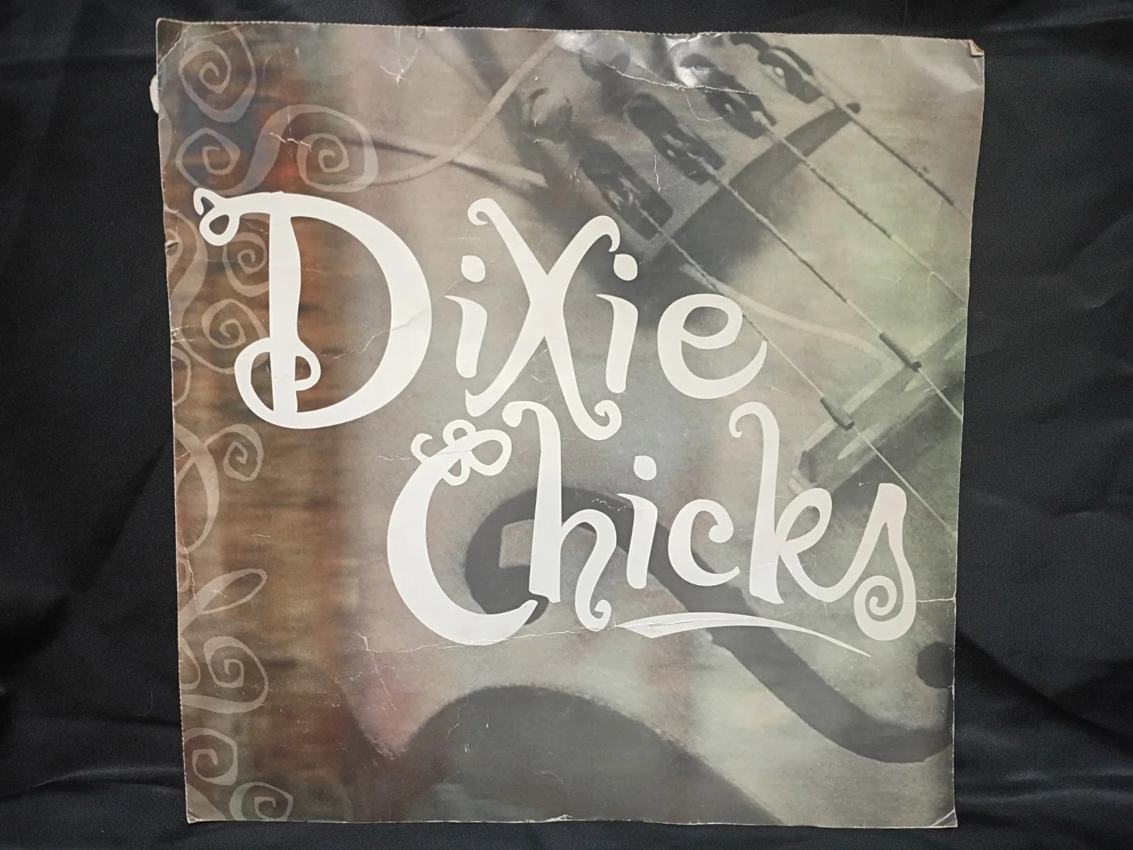 Natalie Maines and Emily Strayer Signed Dixie Chicks Album Cover, изображение 2