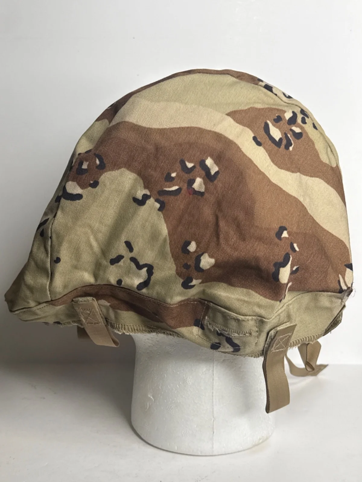 Brad Pitt — Brad Pitt Signed Soldier Helmet Cover 'Fury' BAS D46240, image 2