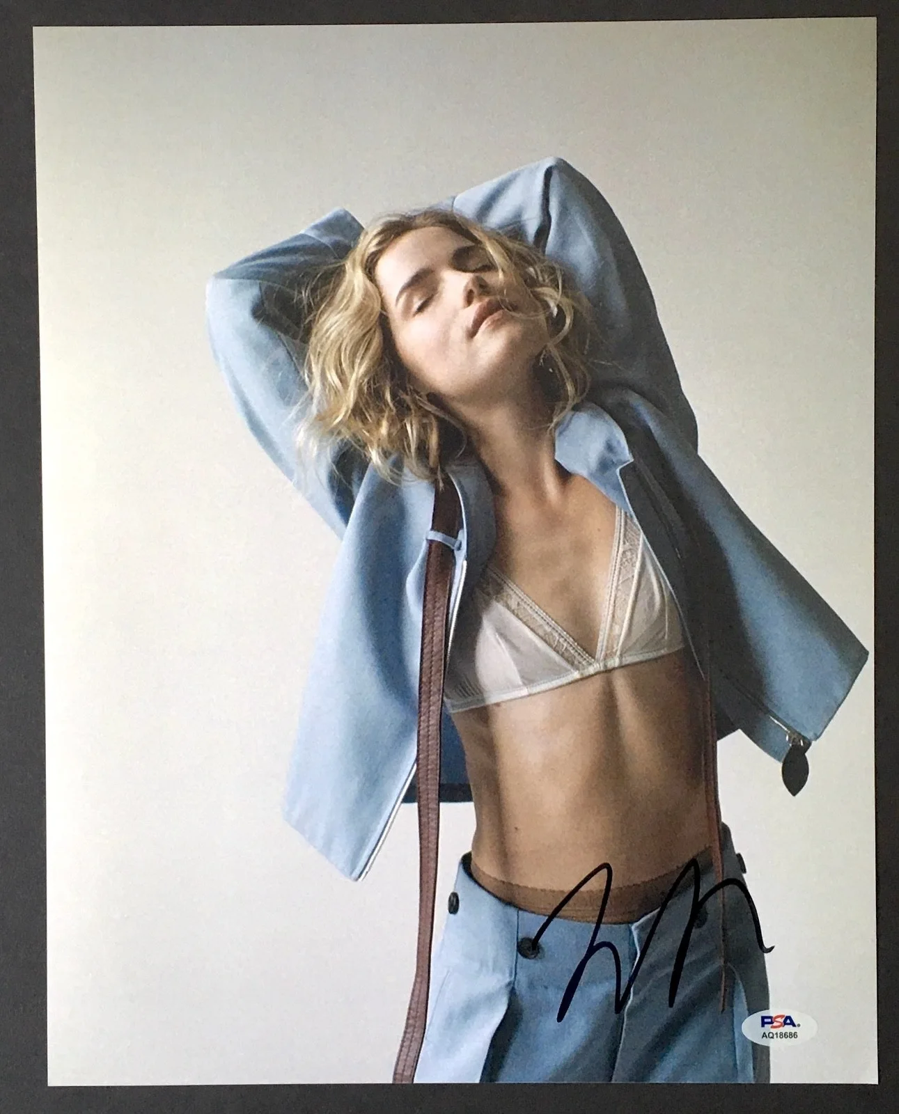 Willa Fitzgerald — WILLA FITZGERALD SIGNED 11x14 PHOTO PSA DNA AUTOGRAPH PHOTOSHOOT