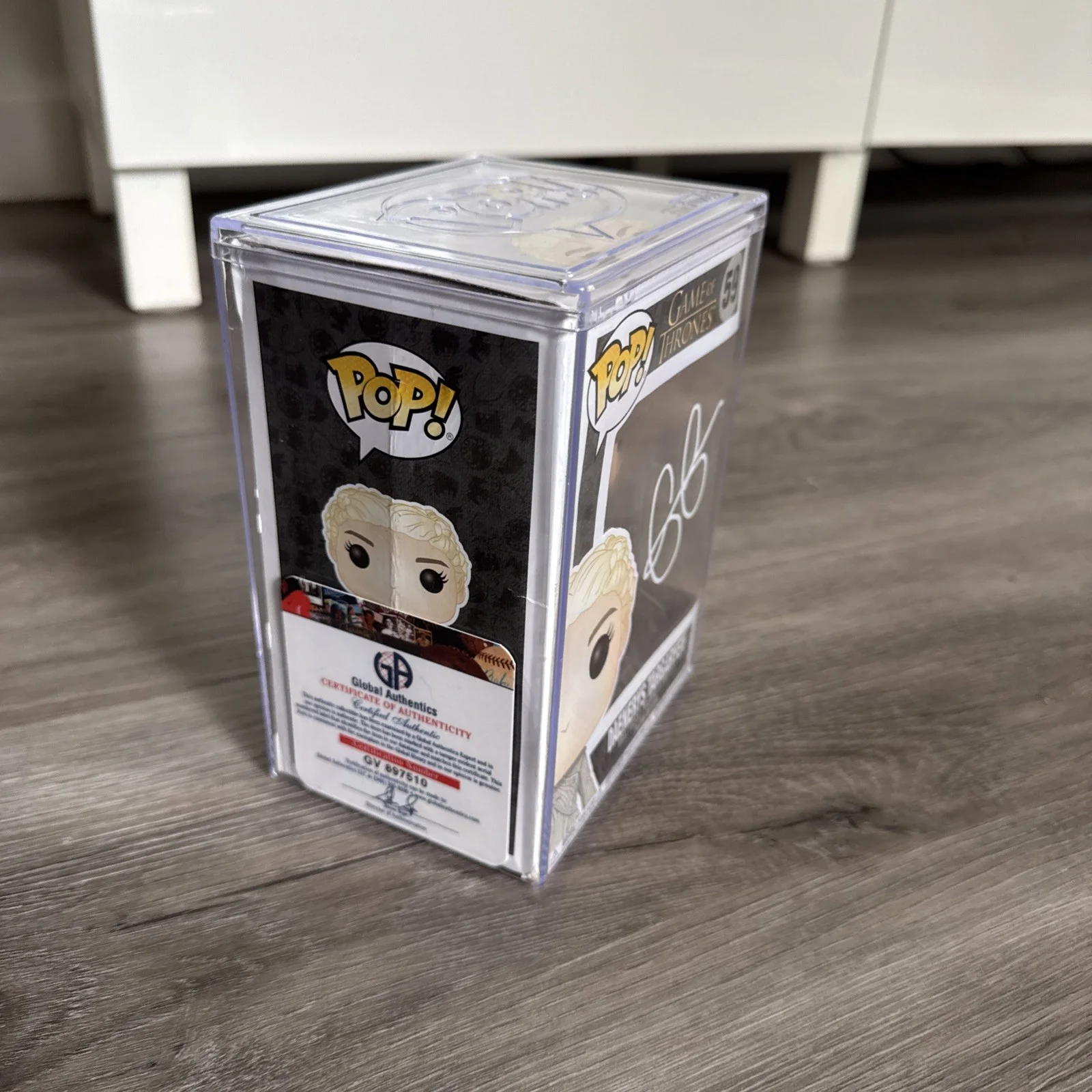 Emilia Clarke — Game of Thrones Daenerys Funko Pop #59 Emilia Clarke Signed - Global Authentics, изображение 3