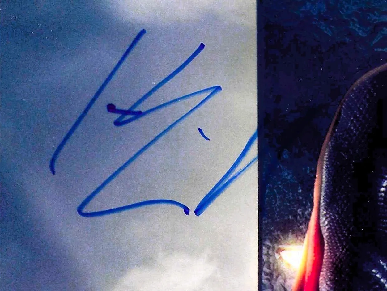 Henry Cavill — Henry Cavill Signed as Superman Photo 8x12 with COA, изображение 2