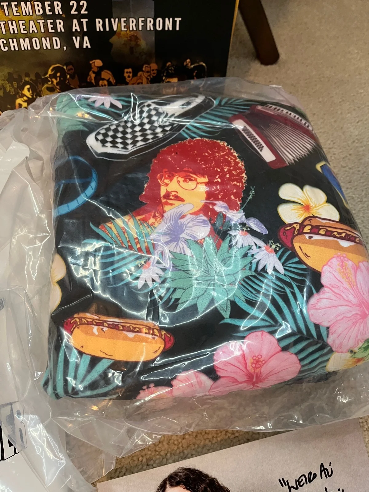 Weird Al Yankovic - VIP Tour items! SIGNED PHOTO!! blanket, poster, badge., image 3