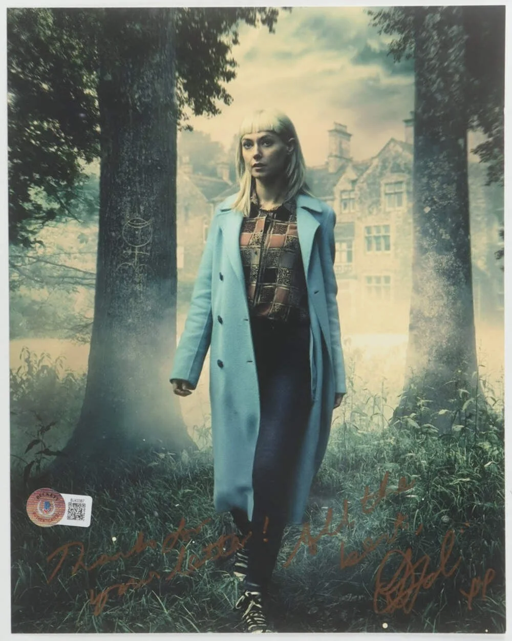 Lydia Cornell — Lydia Cornell Signed (Beckett) "Requiem" 8x10 Photo Inscribed "Thanks For Your L