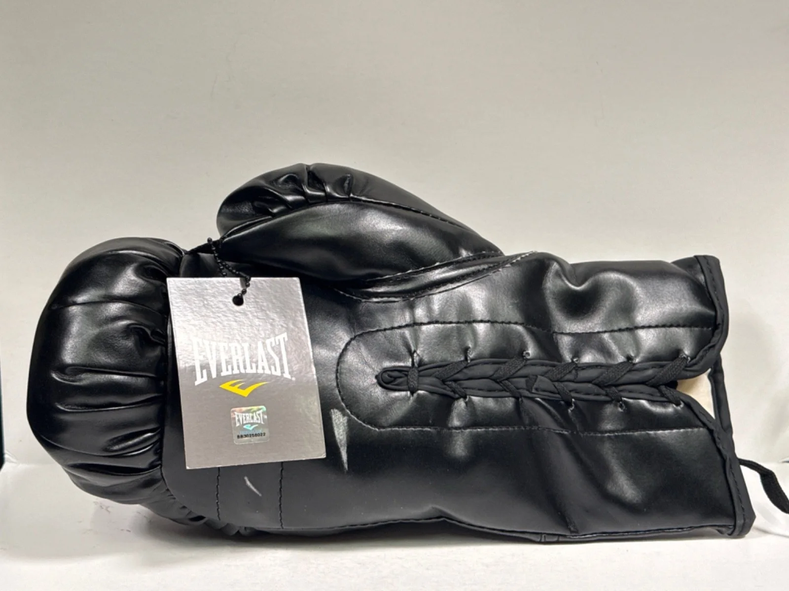 Jonathan Majors — Jonathan Majors Signed Black Everlast Boxing Glove Creed III BAS BH050004, image 3