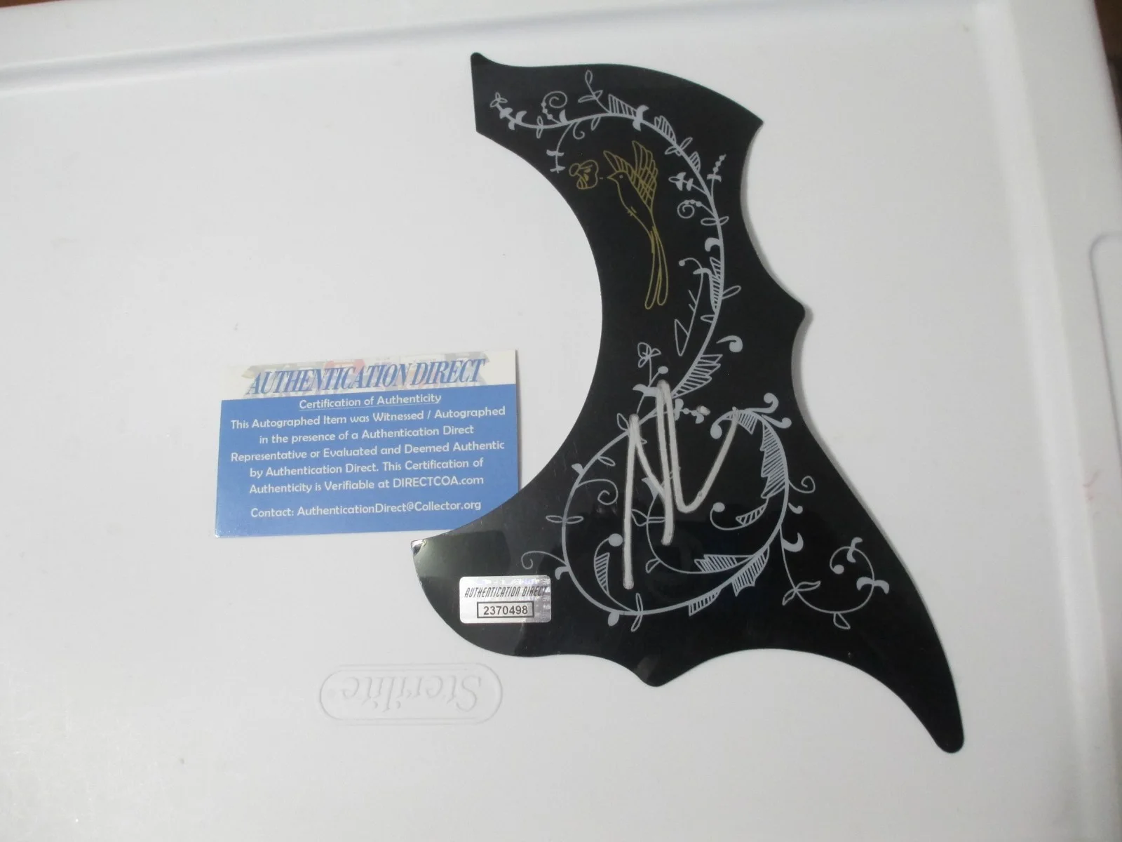 Country Singer Shania Twain Autographed Pickguard, image 3