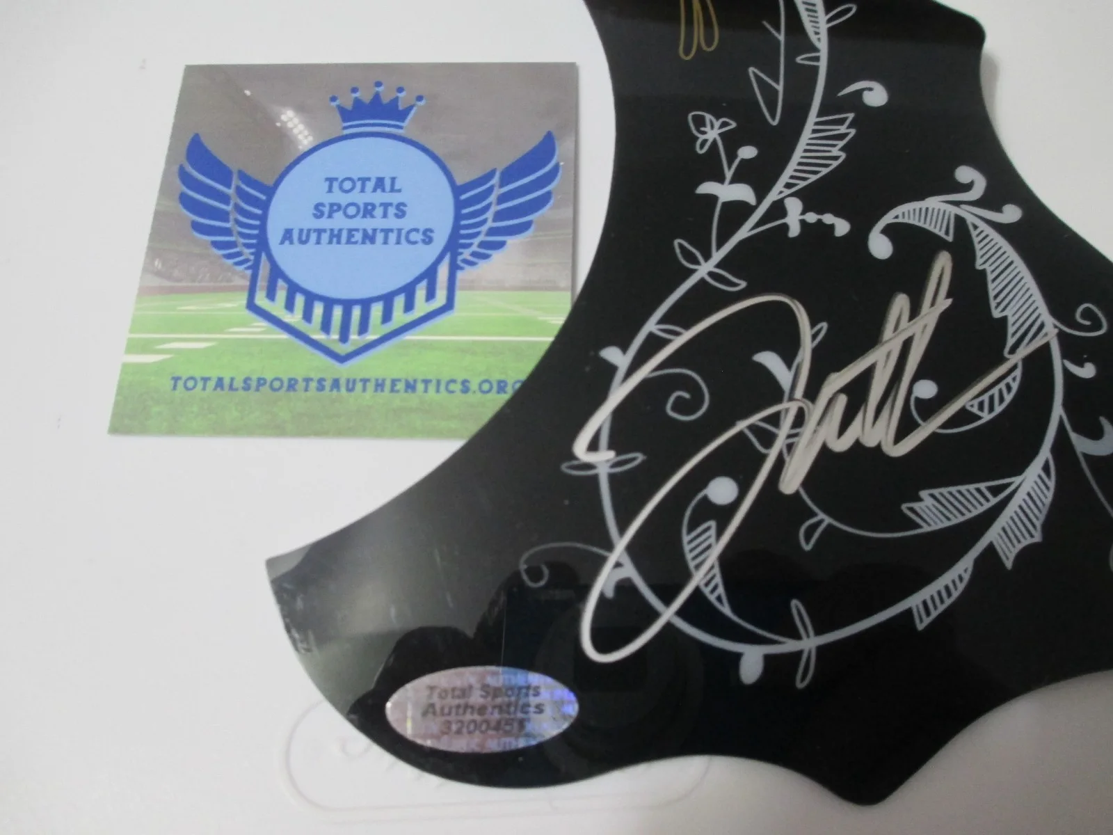Country Singer Faith Hill Autographed Pickguard, изображение 2