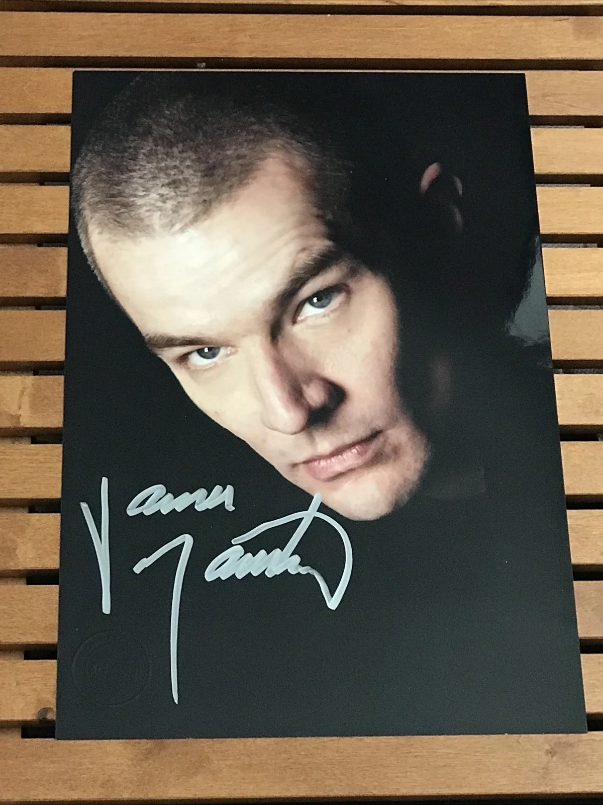 James Marsters — Buffy the Vampire Slayer SPIKE James Marsters Signed 15 x 10 Inch Glossy Photo