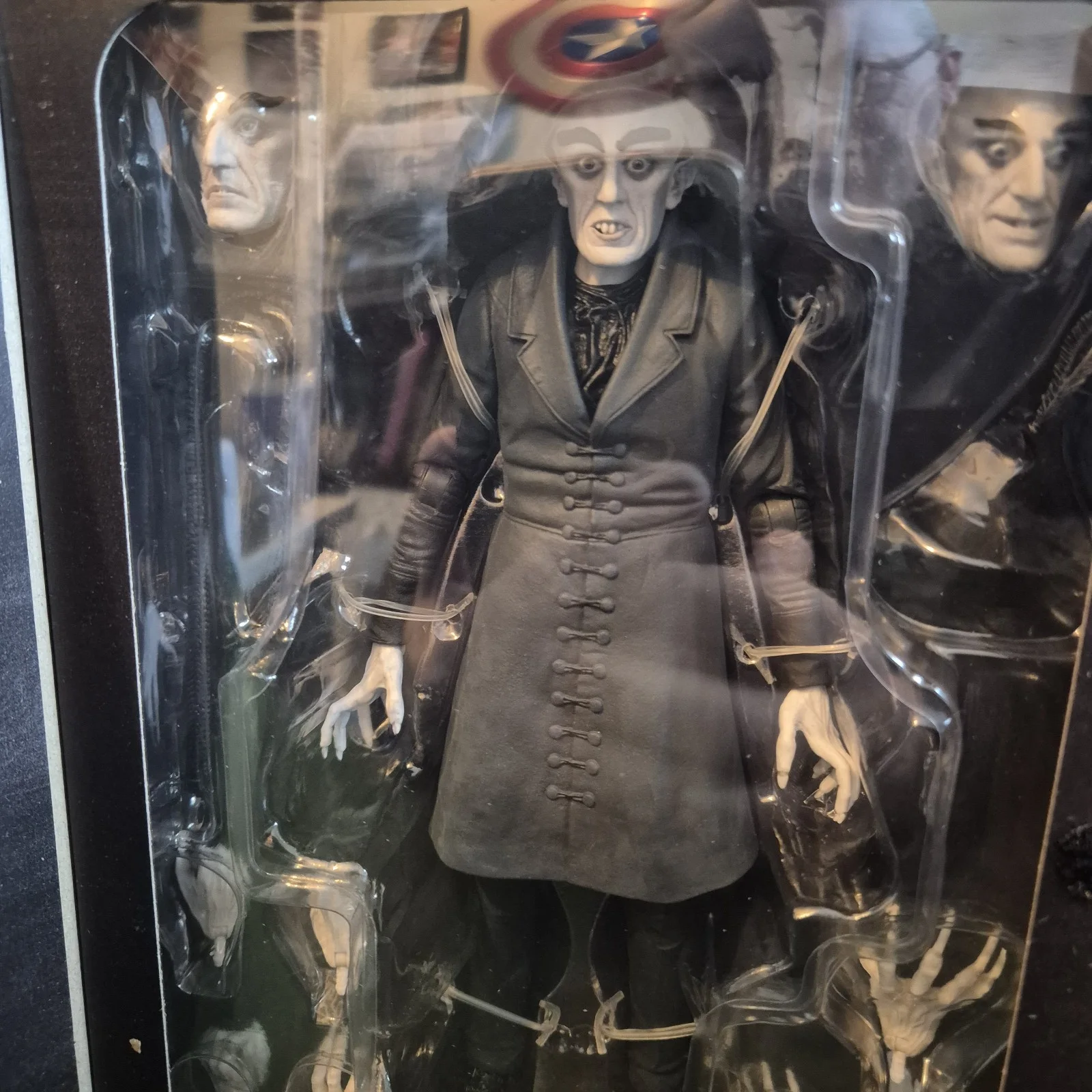 NECA Nosferatu Ultimate Action Figure – Boxed Complete – Classic Horror 1922, image 2