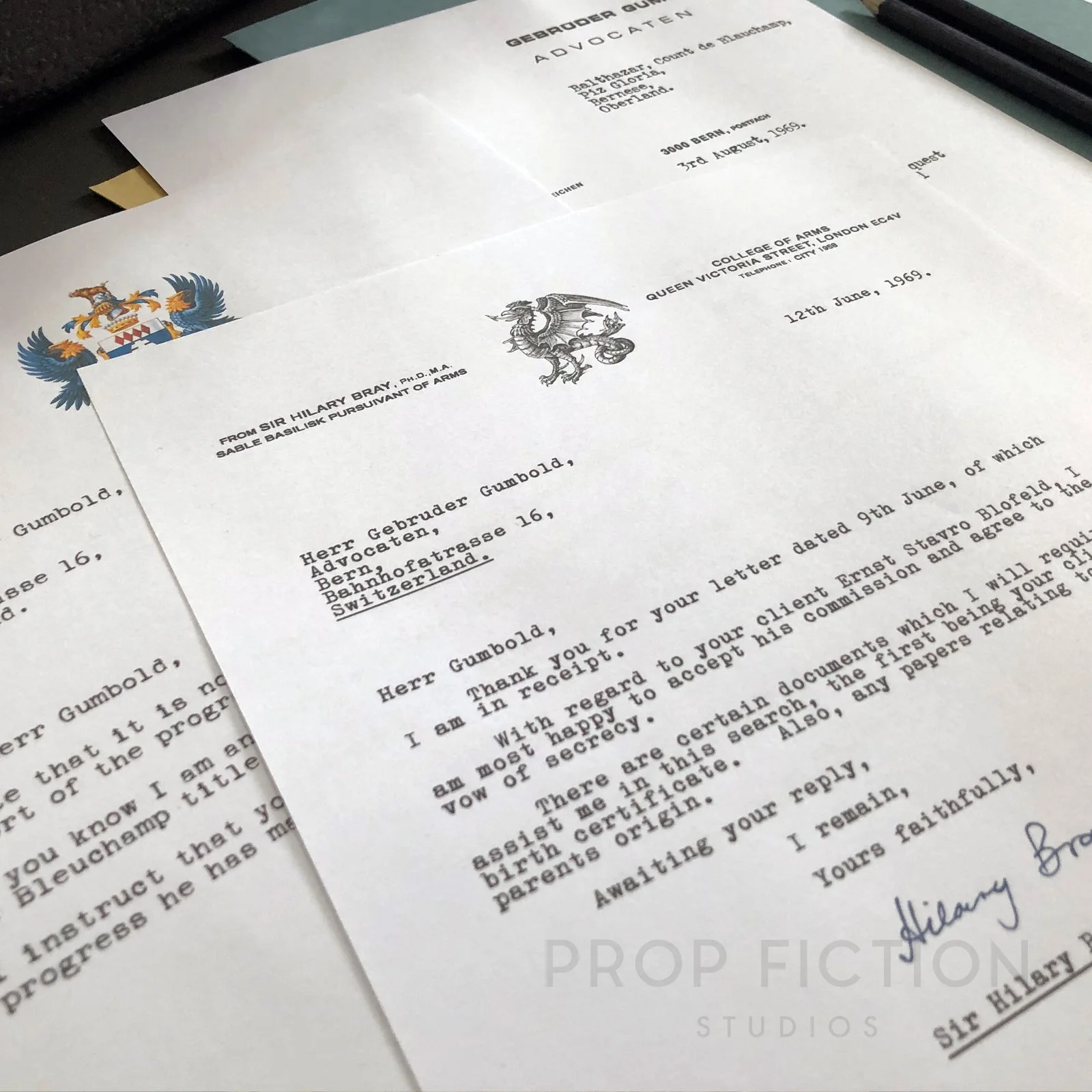 Cosplay Display: On Her Majesty’s Secret Service / OHMSS Correspondence Letters, image 2