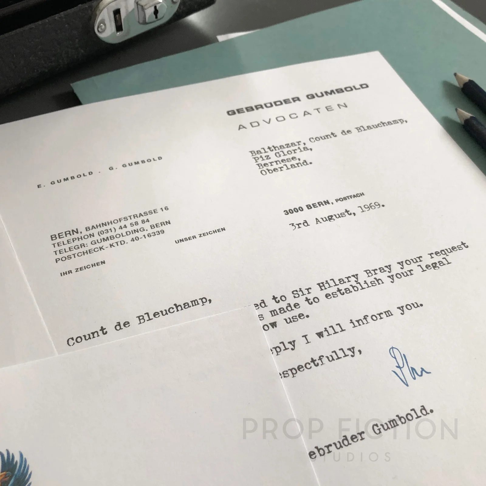 Cosplay Display: On Her Majesty’s Secret Service / OHMSS Correspondence Letters, image 4