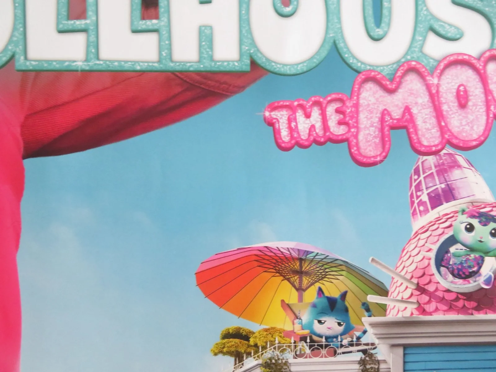 GABBY'S DOLLHOUSE: THE MOVIE UK QUAD ROLLED POSTER GLORIA ESTEFAN 2025, изображение 2