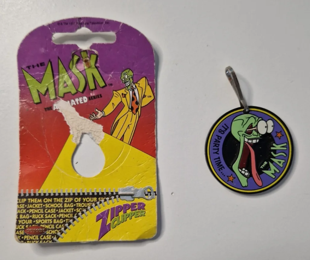 1996 Jim Carey The Mask Zipper Clipper with Original Card, image 2