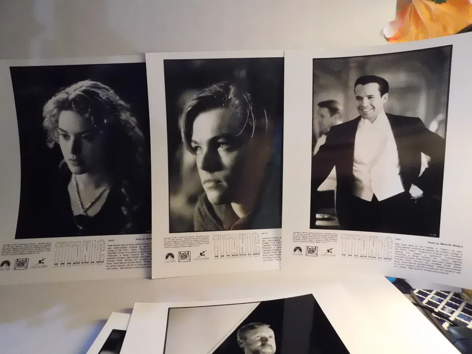 TITANIC 15 Original Press Kitt Photos Leonardo DiCaprio 1997 S4, изображение 2