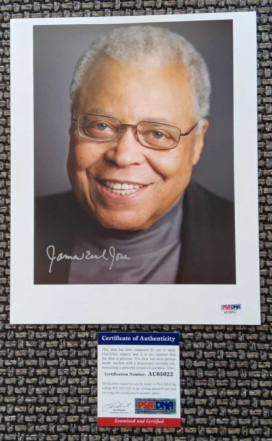 James Earl Jones — James Earl Jones 8.5x10 Color Photo - PSA/DNA Authenticated
