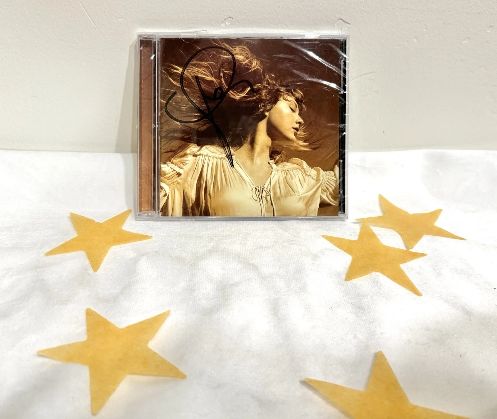 Taylor Swift | Fearless (Taylor’s Version) — Signed CD | Sealed, Clean Signature, image 2