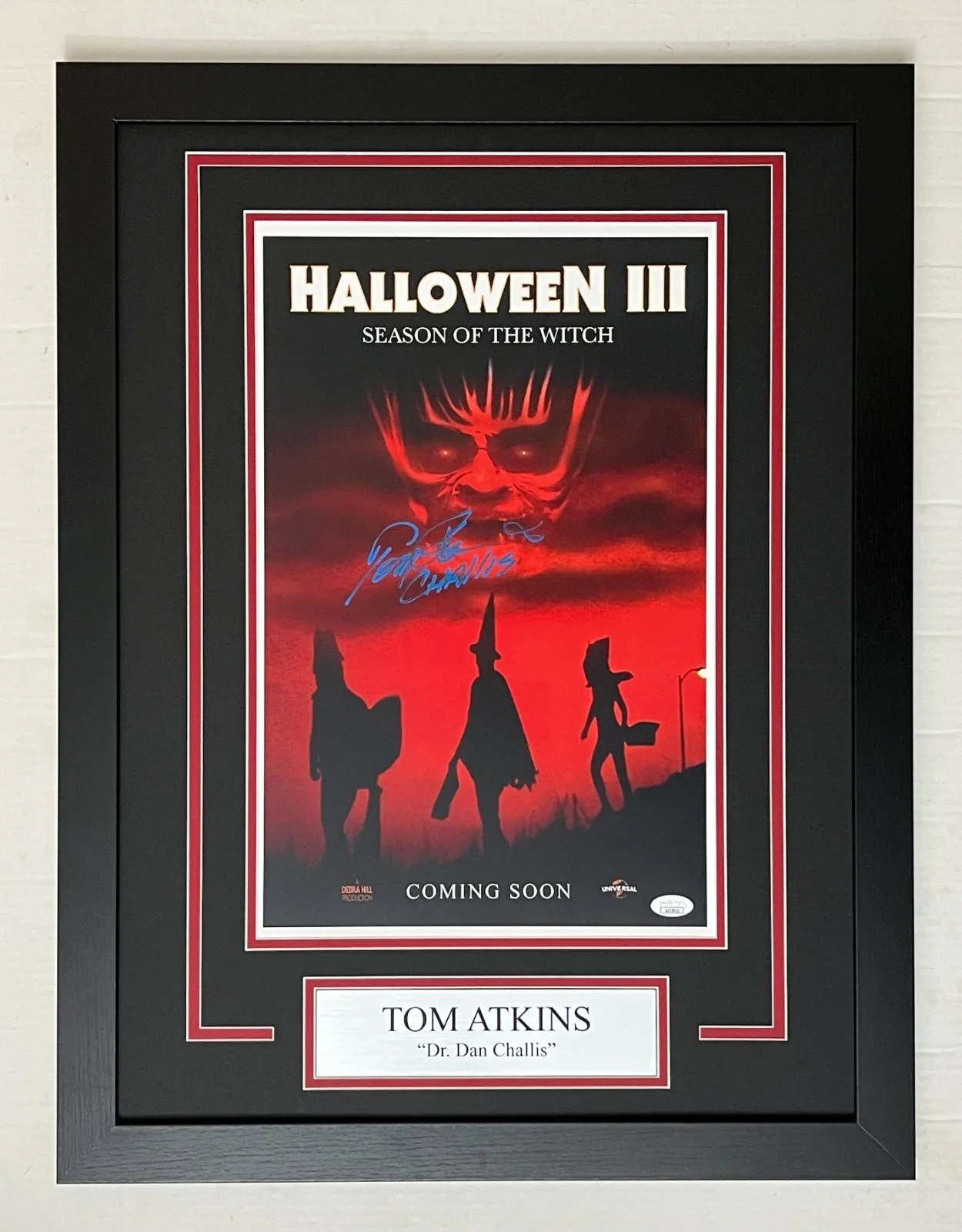 Tom Atkins — Tom Atkins Autograph Signed HALLOWEEN 3 - 11x17 Movie Framed Display - JSA COA