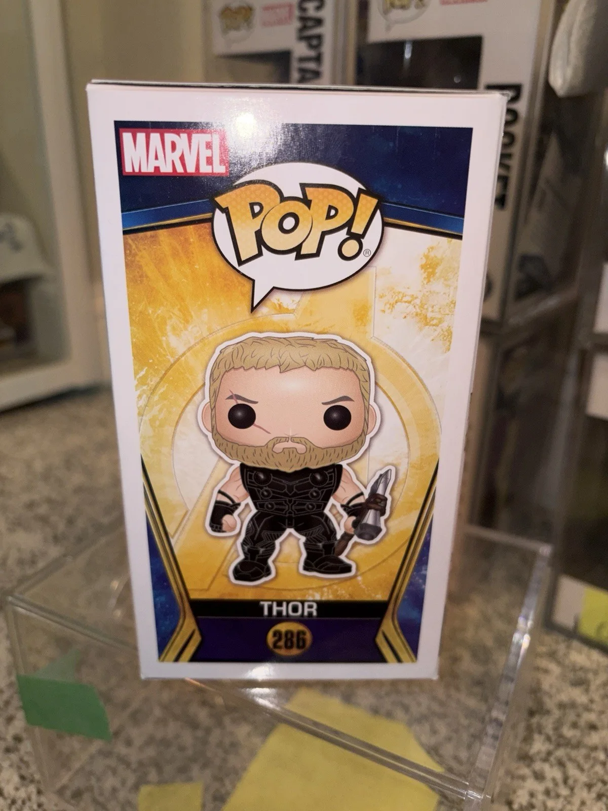 Chris Hemsworth — CHRIS HEMSWORTH Signed THOR 286 Funko Pop MARVEL Infinity War GITD SWAU QR COA, image 4