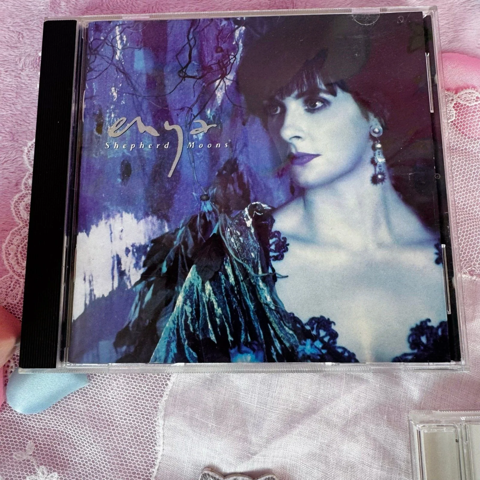 Enya CD Lot Amarantine and Shepherd Moons Original Albums 90s New Age Celtic, изображение 4