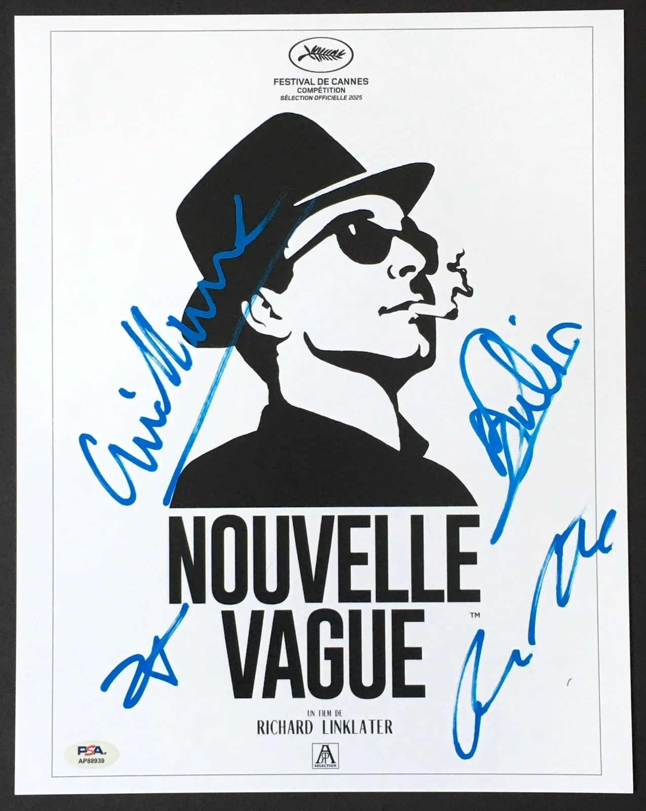 Richard Linklater, Zoey Deutch, Guillaume Marbeck, Aubry Dullin — NOUVELLE VAGUE CAST 4 SIGNED 11x14 PHOTO PSA DNA RICHARD LINKLATER ZOEY DEUTCH