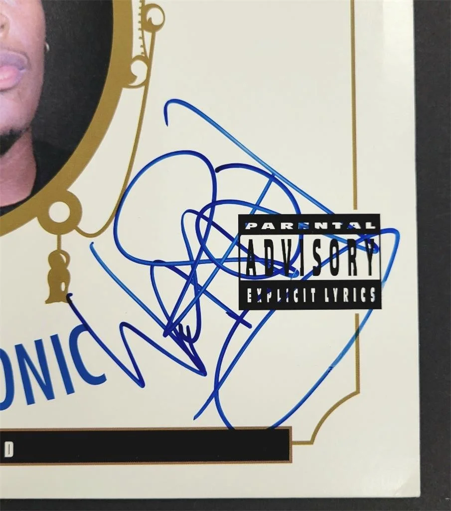 Dr. Dre & Warren G signed The Chronic vinyl cover LP autograph ~ Beckett BAS, image 3