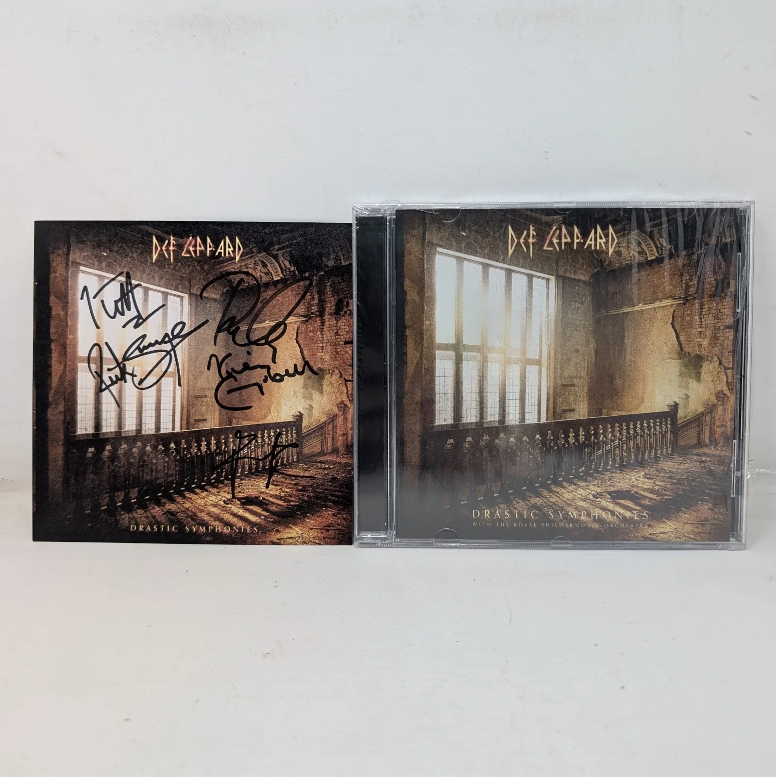 Def Leppard CD Drastic Symphonies With Full Band Signed Insert Autographed 2023, image 2