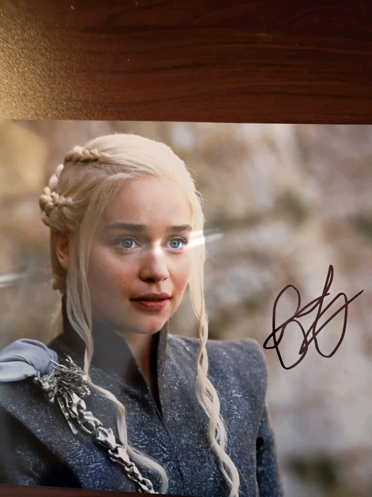 Emilia Clarke — Emilia Clarke Game of Thrones Signed 8x10 COA W/Matching Numbered Sticker, изображение 4