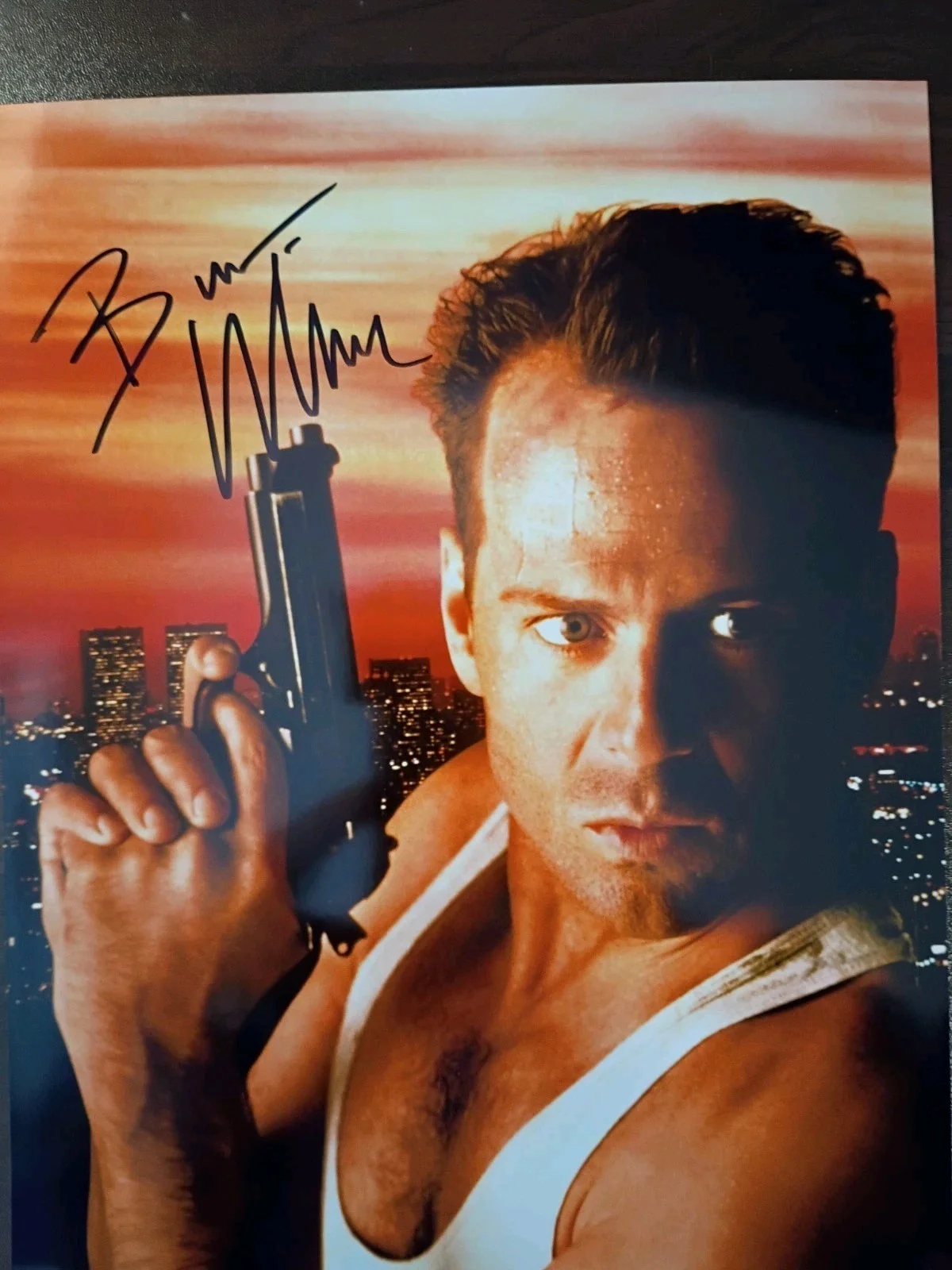 Bruce Willis — Bruce Willis Die Hard Signed 8x10 Photo COA W/Matching Numbered Sticker