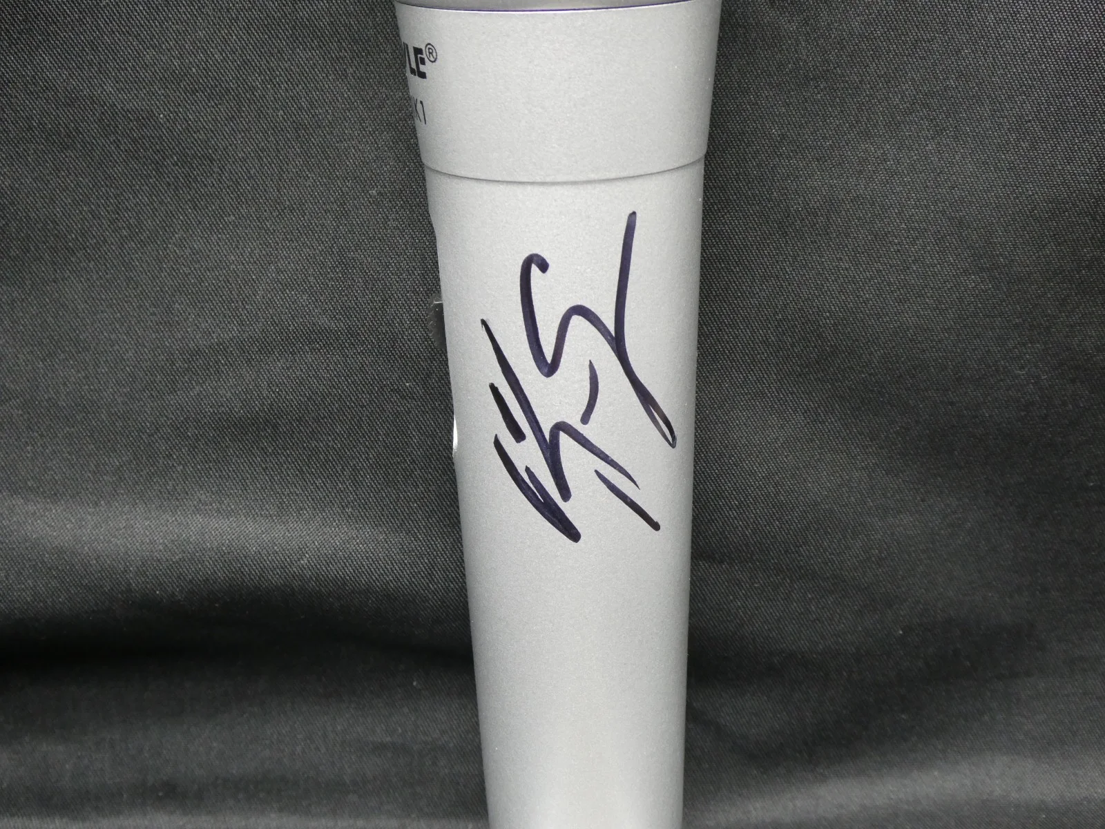 Morgan Evans Hand Signed Microphone JSA #CI44622 Country Music Mic, image 4