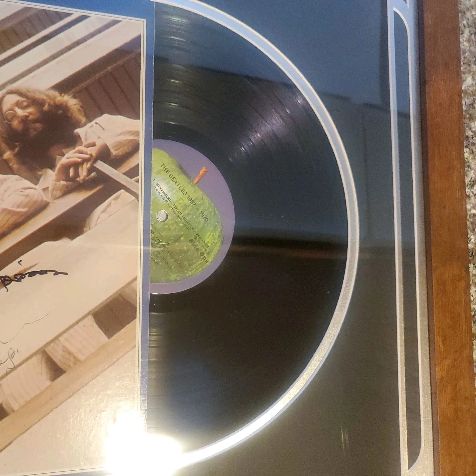 The Beatles Blue Album Signed/Autographed X4 Vinyl LP Framed w/ COA, image 3