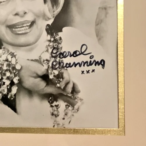 CAROL CHANNING — CAROL CHANNING HAND SIGNED AUTOGRAPH PHOTO FRAMED MATTED 12x15, изображение 2