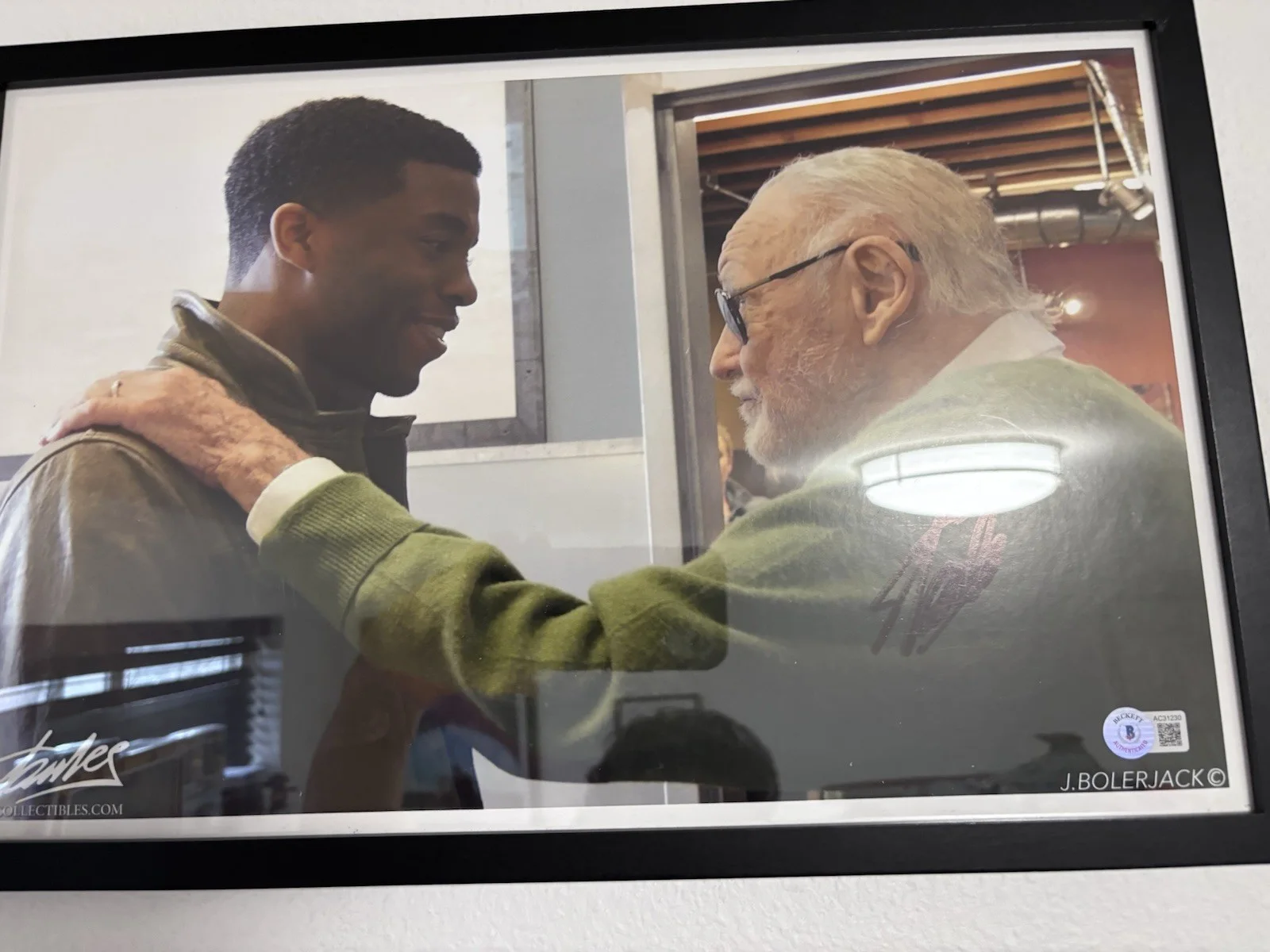 Stan Lee Autographed 11x14 Photo Beckett Certified, image 2