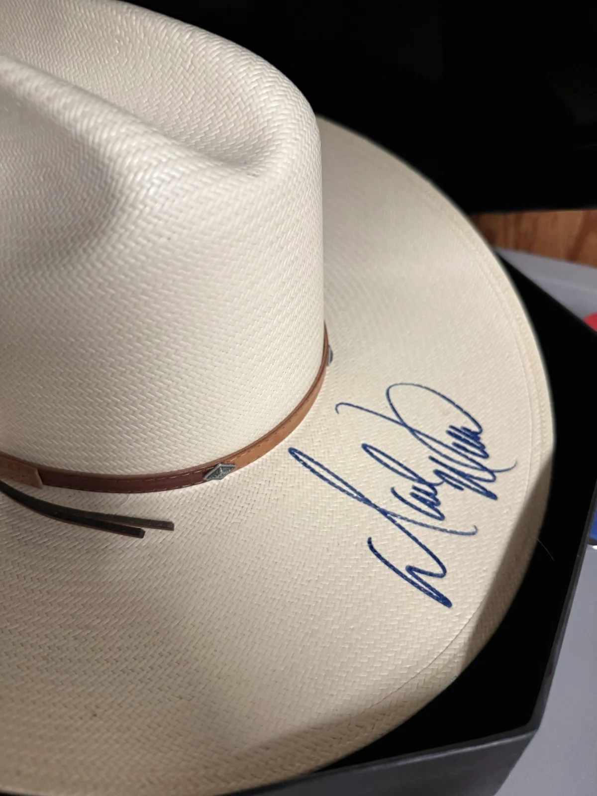 Mark Wills Signed Cowboy Hat and Photo Country Music Singer Nashville Autograph, изображение 3