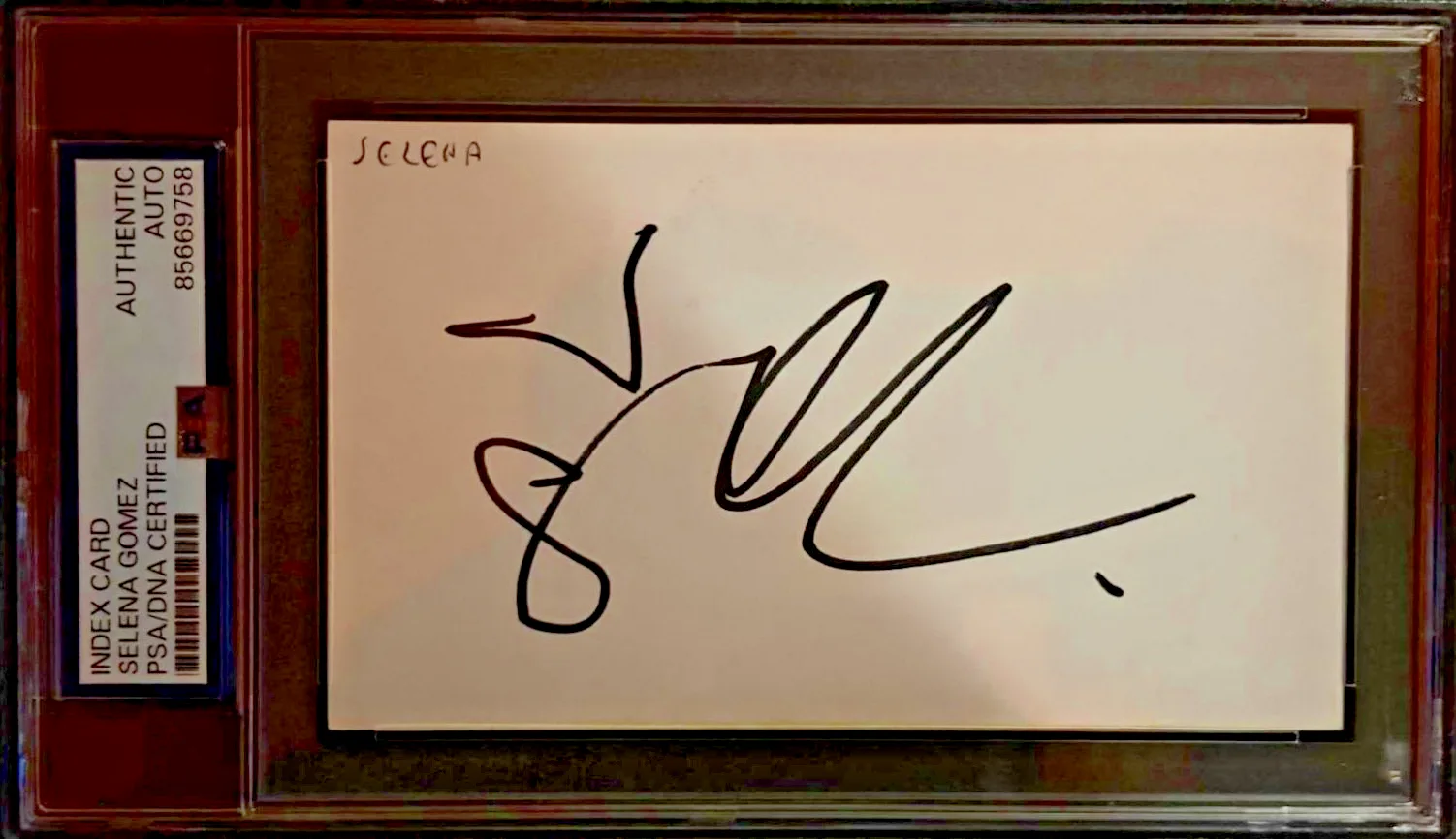Selena Gomez — SELENA GOMEZ SIGNED AUTOGRAPHED INDEX CARD ENCAPSULATED PSA BARNEY & FRIENDS