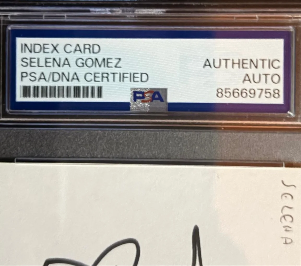 Selena Gomez — SELENA GOMEZ SIGNED AUTOGRAPHED INDEX CARD ENCAPSULATED PSA BARNEY & FRIENDS, image 3