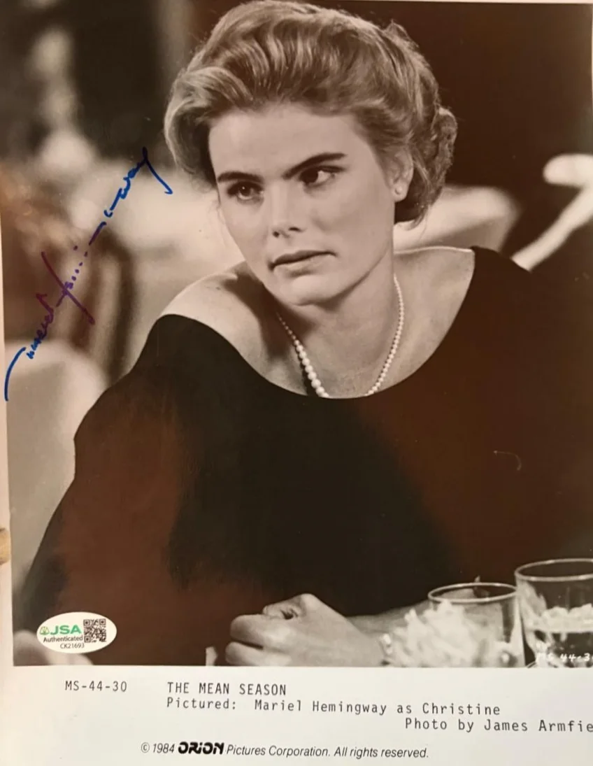 Mariel Hemingway — MARIEL HEMINGWAY SIGNED AUTOGRAPHED 8X10 PHOTO THE MEAN SEASON MANHATTAN JSA COA, image 2