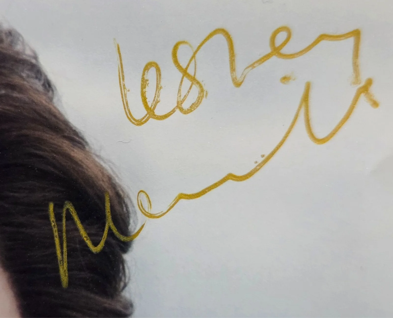 Lesley Manville Hand Signed Autograph Photo The Crown Phantom Thread Actress, изображение 2
