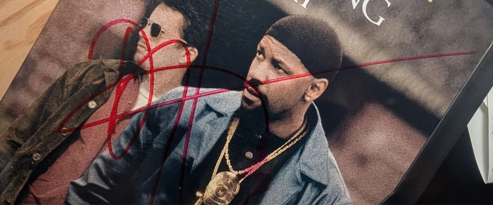 Denzel Washington/ Ethan Hawke — DENZEL WASHINGTON signed autograph TRAINING DAY dvd cover plus ETHAN HAWKE, image 2