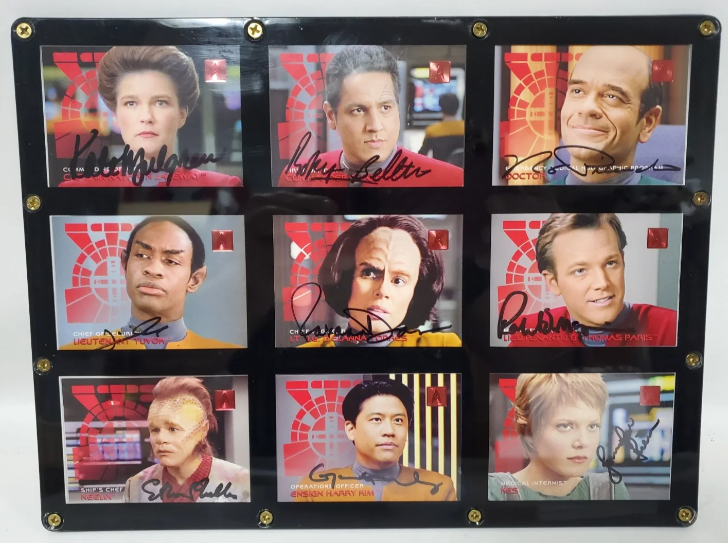 Star Trek Voyager Actors — Star Trek Voyager Hand Signed Trading Cards- Autograph, image 2