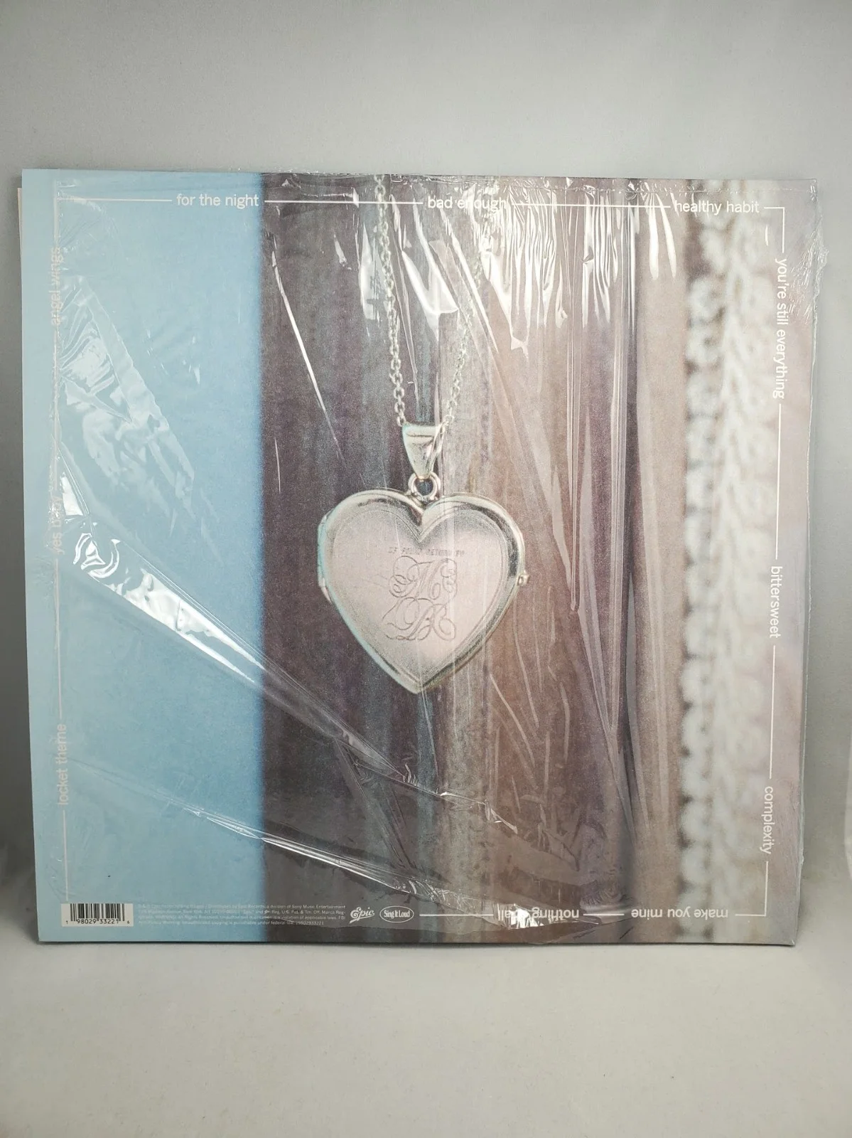 Madison Beer Signed Cover Locket Vinyl Sleeve Album LP, изображение 2