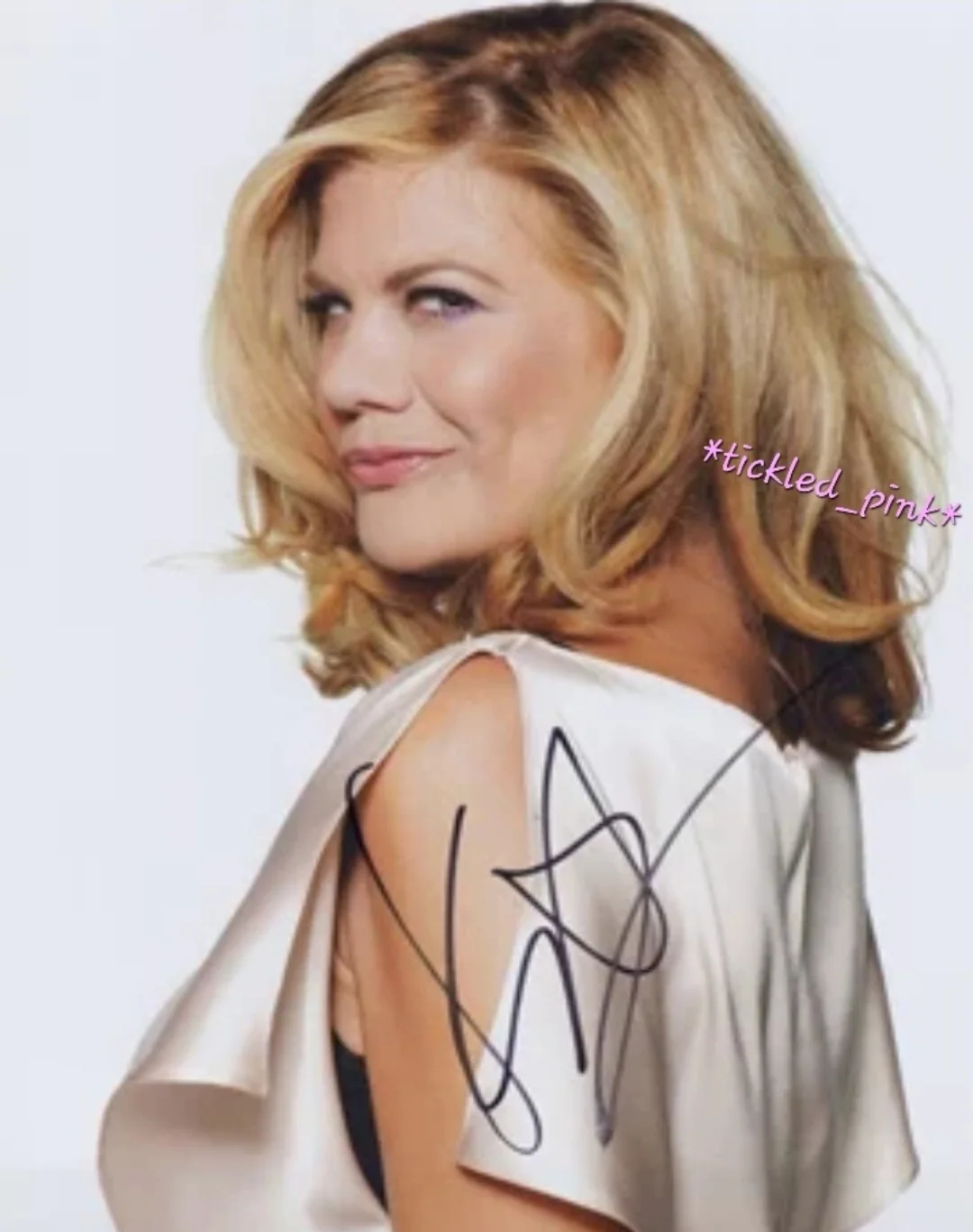 Kristen Johnston — Kristen Johnston From 3rd Rock & Austin Powers Signed 8x10 Photo W/COA